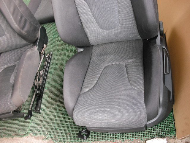 [B137]8JBWA,BWA, Audi TT coupe,2,0TFSI, driver`s seat, passenger's seat, rear seats,x2 middle, gome private person . stop in business office shipping un- possible..