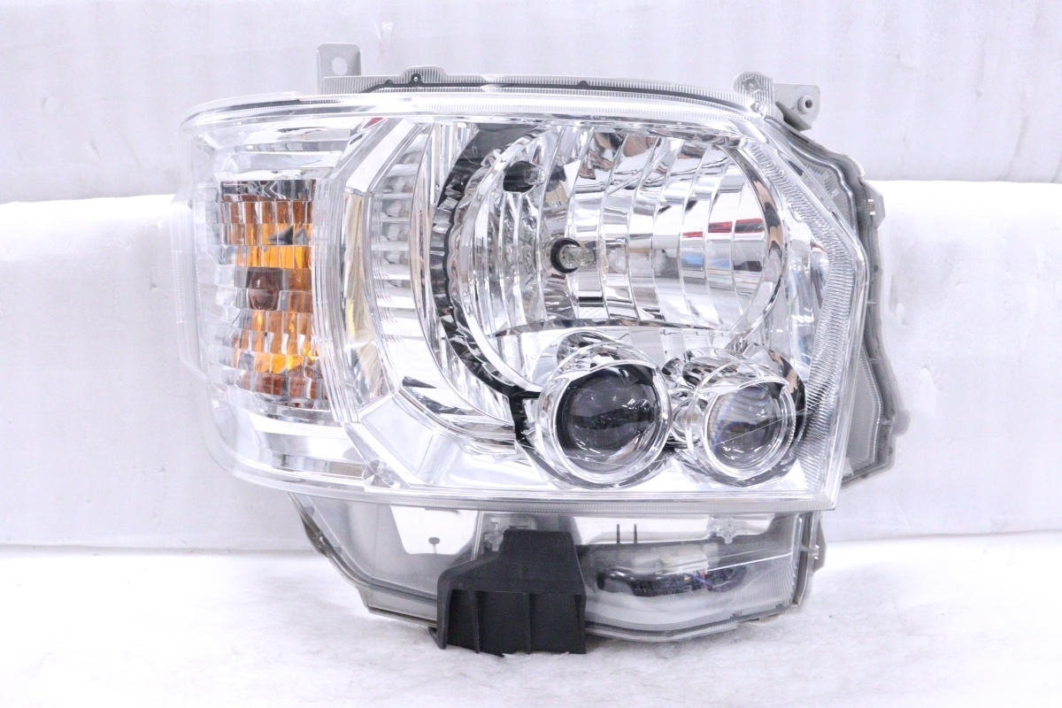32-2180 LED 200系 ハイエース 右ヘッドライト+sobrape.com.br
