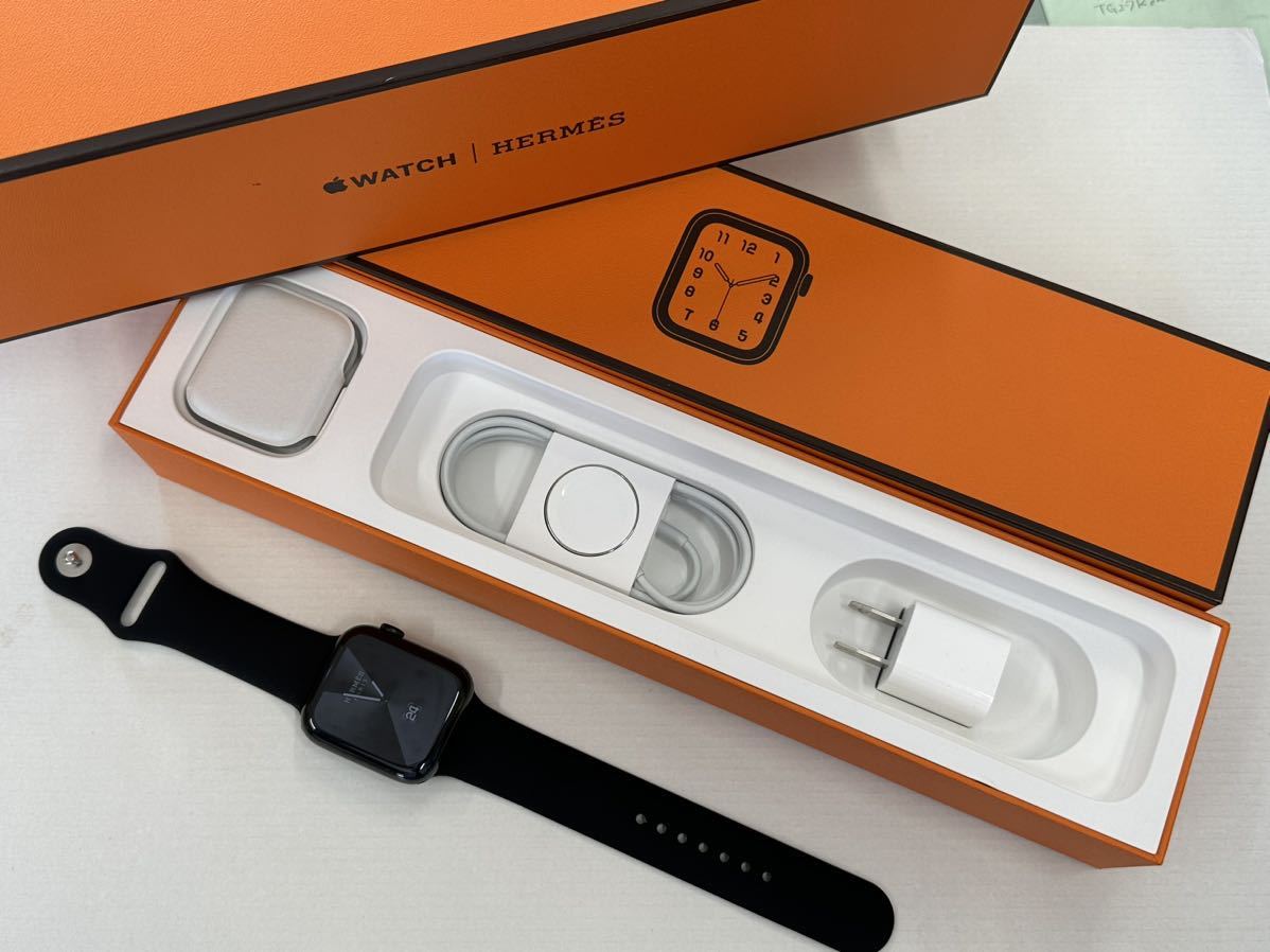 即決 ケア+ 美品 Apple Watch series6 HERMES 44mm ブラック 即決 ケア+ 美品 Apple Watch series6 HERMES 44mm ブラック