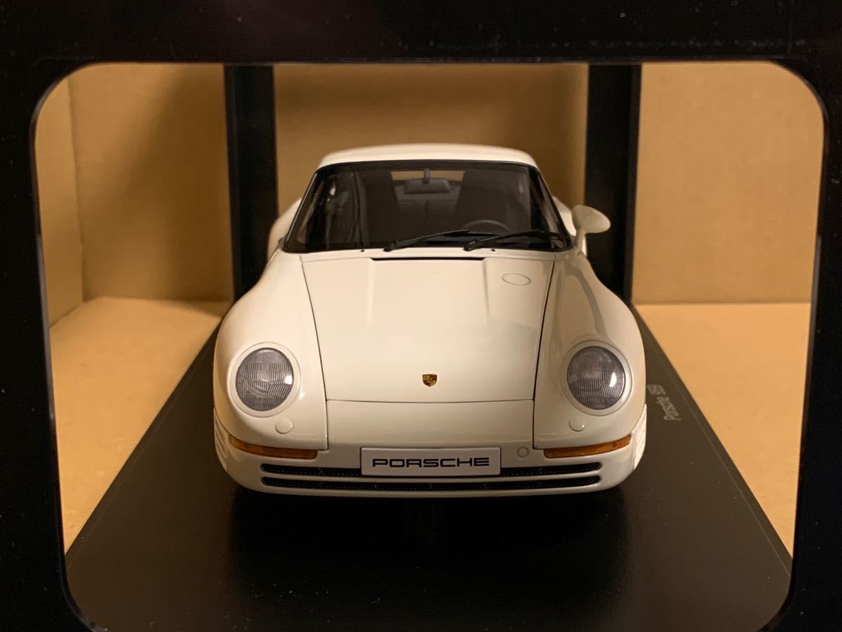 サスペンシ オートアート 1/18 ポルシェ 959 ホワイト Autoart 1/18