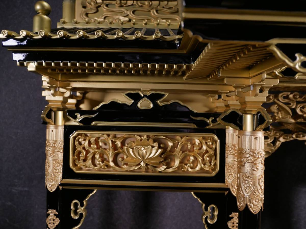 収集品 仏壇用の宮殿 高さ72㎝ 幅86.5㎝ 奥32㎝ 収集品 仏壇用の宮殿 高さ72㎝ 幅86.5㎝ 奥32㎝