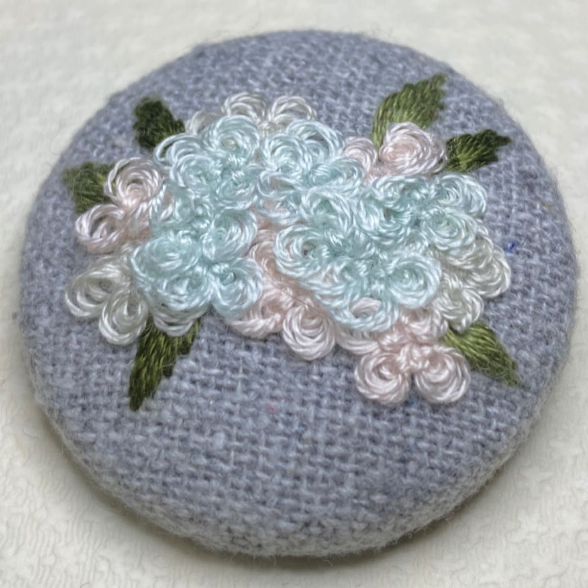 紫陽花 アジサイ 刺繍 ブローチ ハンドメイド | nate-hospital.com