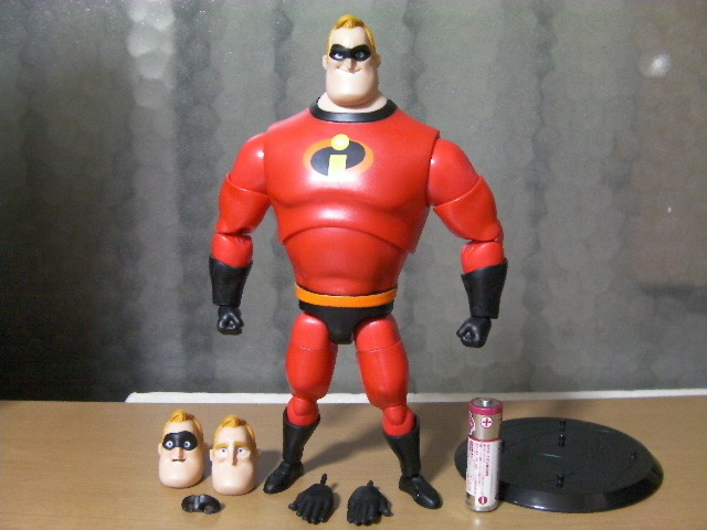ピクサー　Mr.インクレディブル　アクションフィギュア　　The Incredibles　インクレディブル・ファミリー