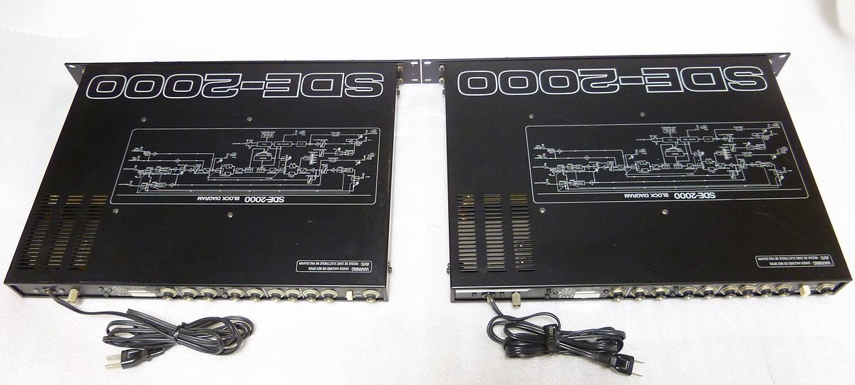 Roland ローランド デジタルディレイ SDE-2000 2台セット 完全 Roland ローランド デジタルディレイ SDE-2000 2台セット 完全