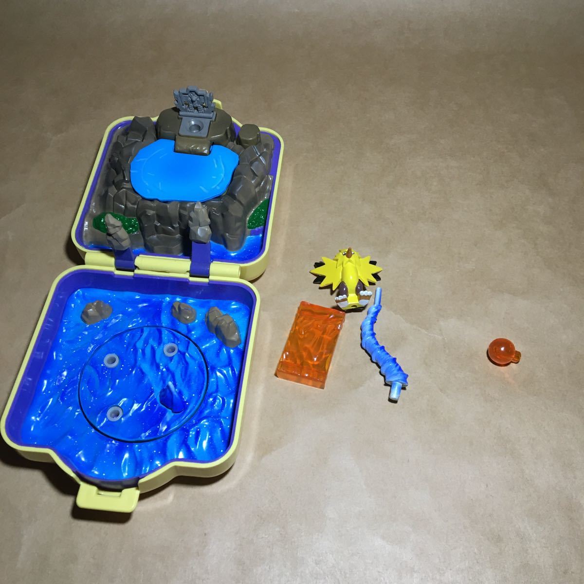 ポケモン フィギュア TOMY ちびポケハウス 雷の島 サンダー ポケモン フィギュア TOMY ちびポケハウス 雷の島 サンダー