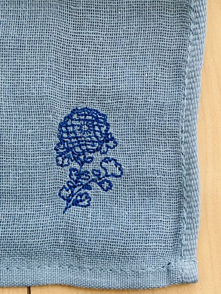 ■優しい肌触り！！綿100%■刺繍入りハンカチ9枚セット■カラー3種類■来客用などにおしぼりや布巾、用途色々！！■正方形サイズ約24.5cm_画像3