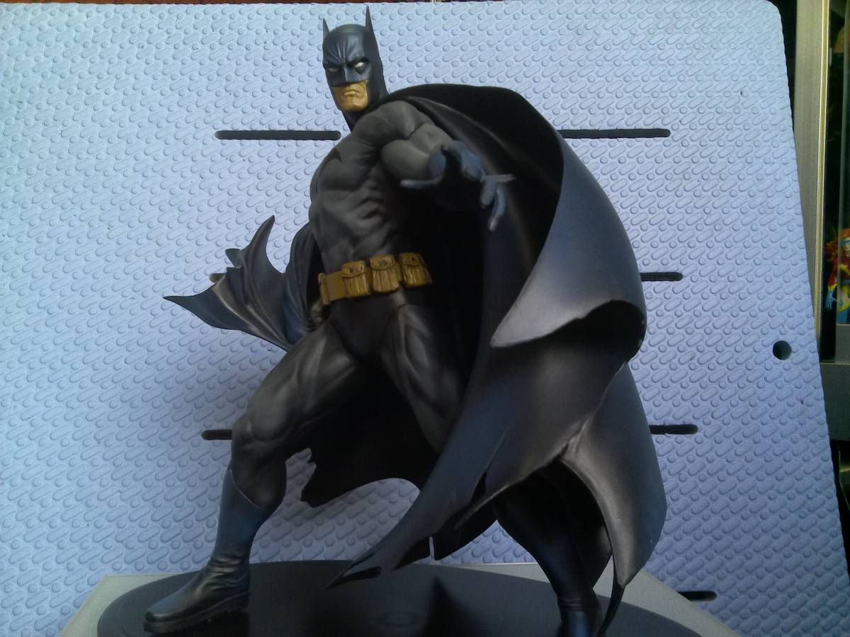 KOTOBUKIYA 1/6スケール BATMAN 初期モデル ブルー フィギュア KOTOBUKIYA 1/6スケール BATMAN 初期モデル ブルー フィギュア