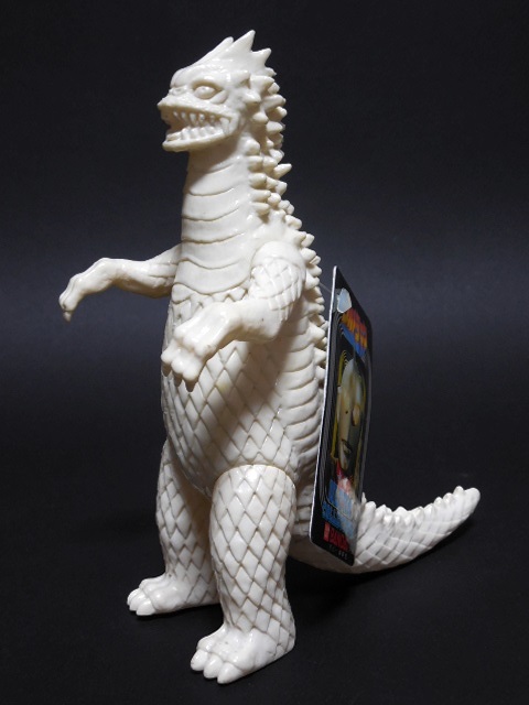 ☆白成型 ベムラー 1983 プラタグ付 未塗装 バンダイ ウルトラ ☆白成型 ベムラー 1983 プラタグ付 未塗装 バンダイ ウルトラ