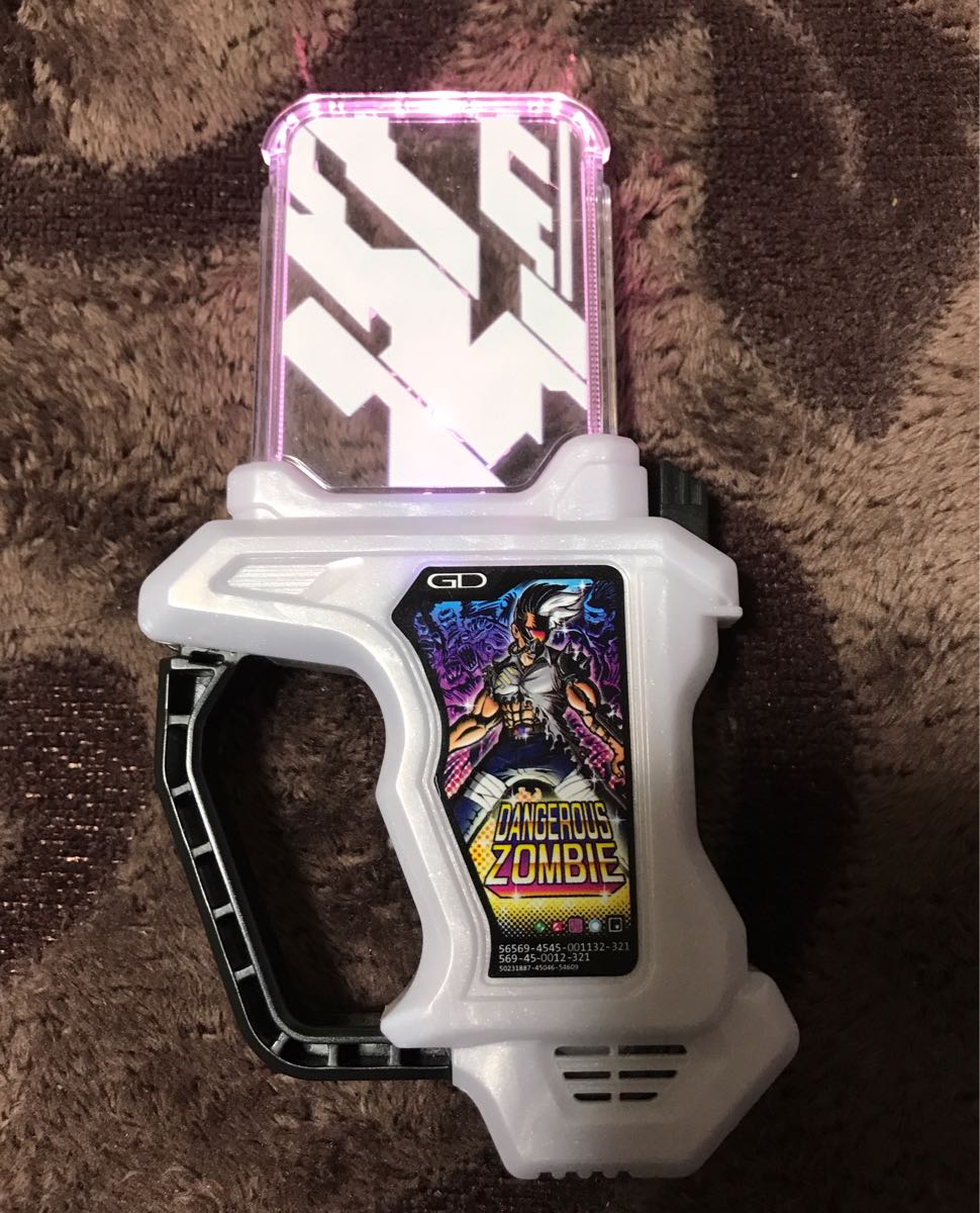 美品 DX バグルドライバー デンジャラスゾンビ ガシャット 美品 DX バグルドライバー デンジャラスゾンビ ガシャット