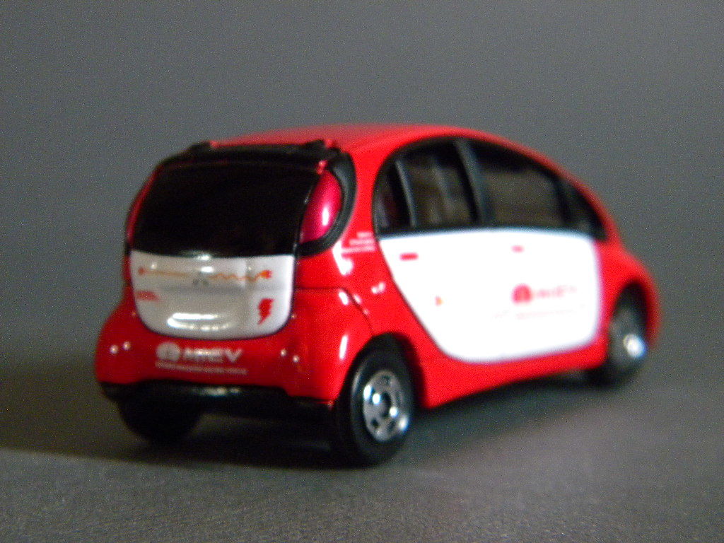 当時物 2006 ★★トミカ TOMY TOMICA 三菱自動車 MITSUBISHI I ミツビシ MIEV アイ 1/58 電気自動車 ミニカーモデル★★「定形外/LP可」_画像4