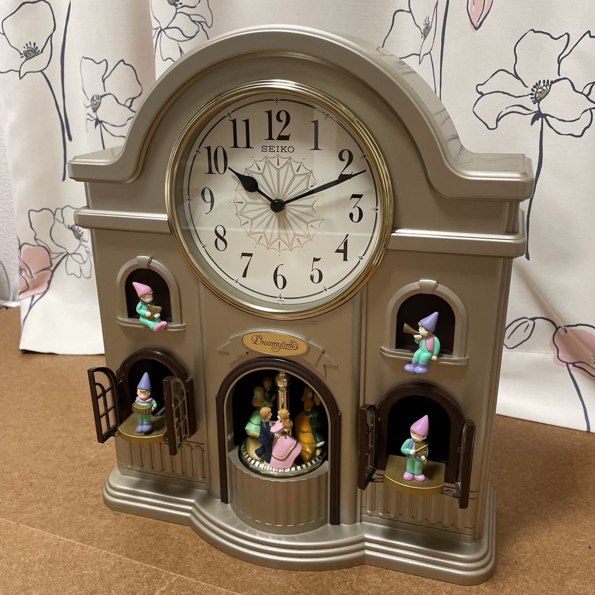 Yahoo!オークション - SEIKO Dreamytime Fantasia RE517S Yahoo!オークション - SEIKO Dreamytime Fantasia RE517S