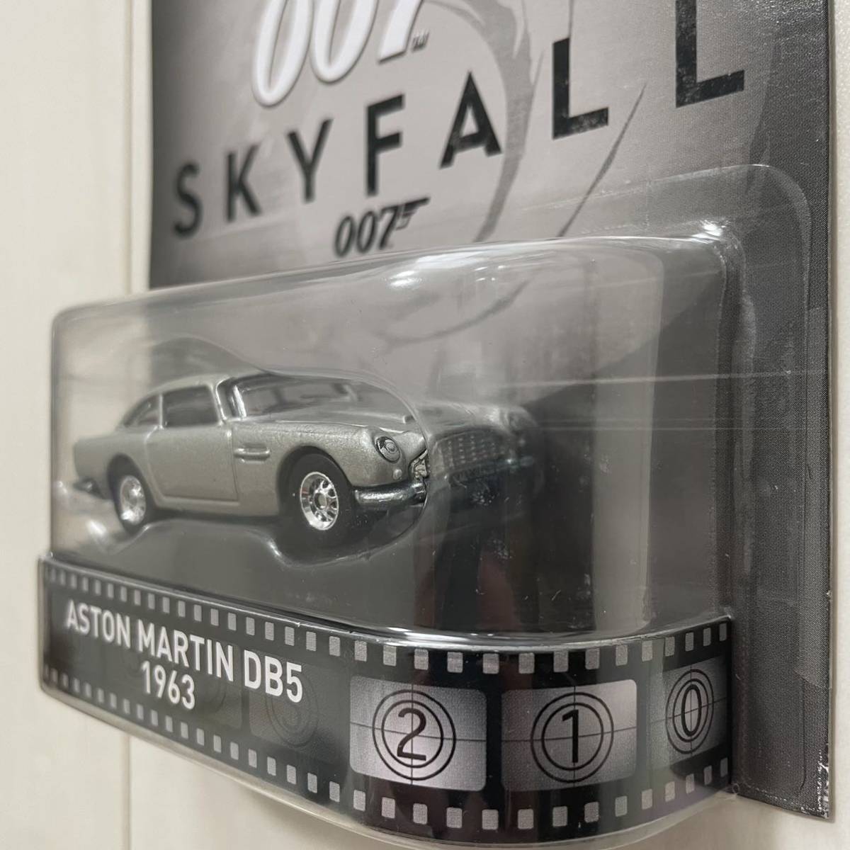 ★レトロエンターテイメント★ 1963 Aston Martine DB5 アストンマーチン 007 James Bond ジェームズボンド ホットウィール ミニカー 洋画_画像4
