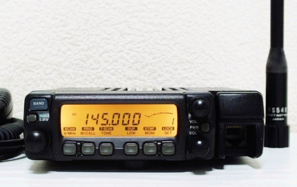 ICOM IC-207 デュアルバンド144/430M 動作OK Yahoo!オークション - アイコム IC-207 144/430MHz デュアル