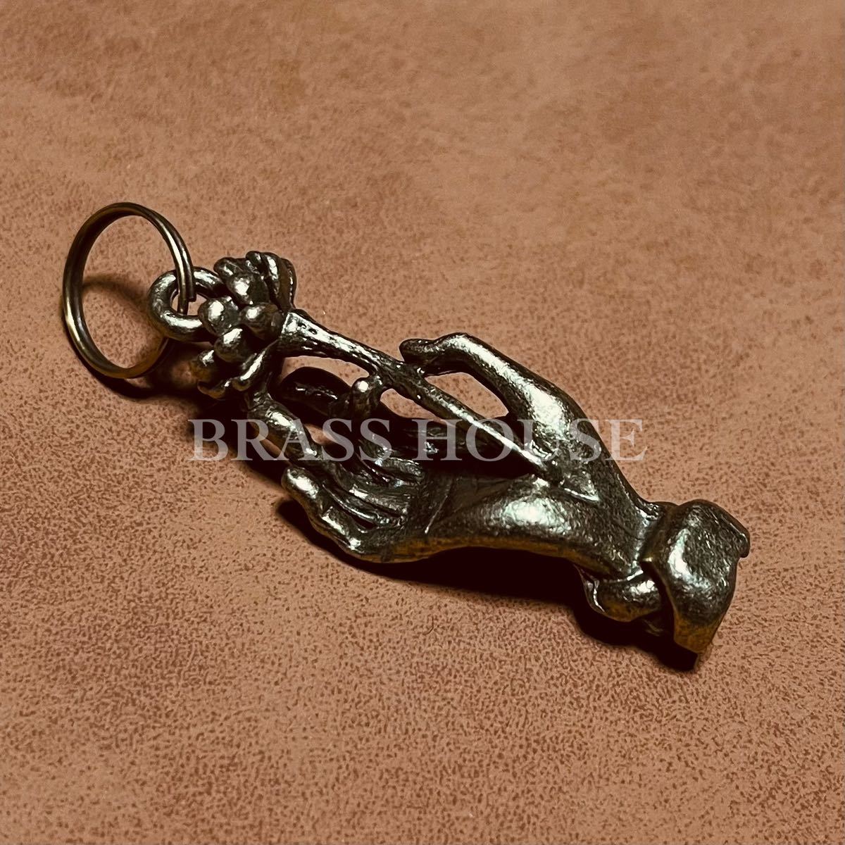 i1. sound bodhisattva ..... key holder hand lotus. flower . sama brass made brass necklace Buddhist image god sama amulet pendant 