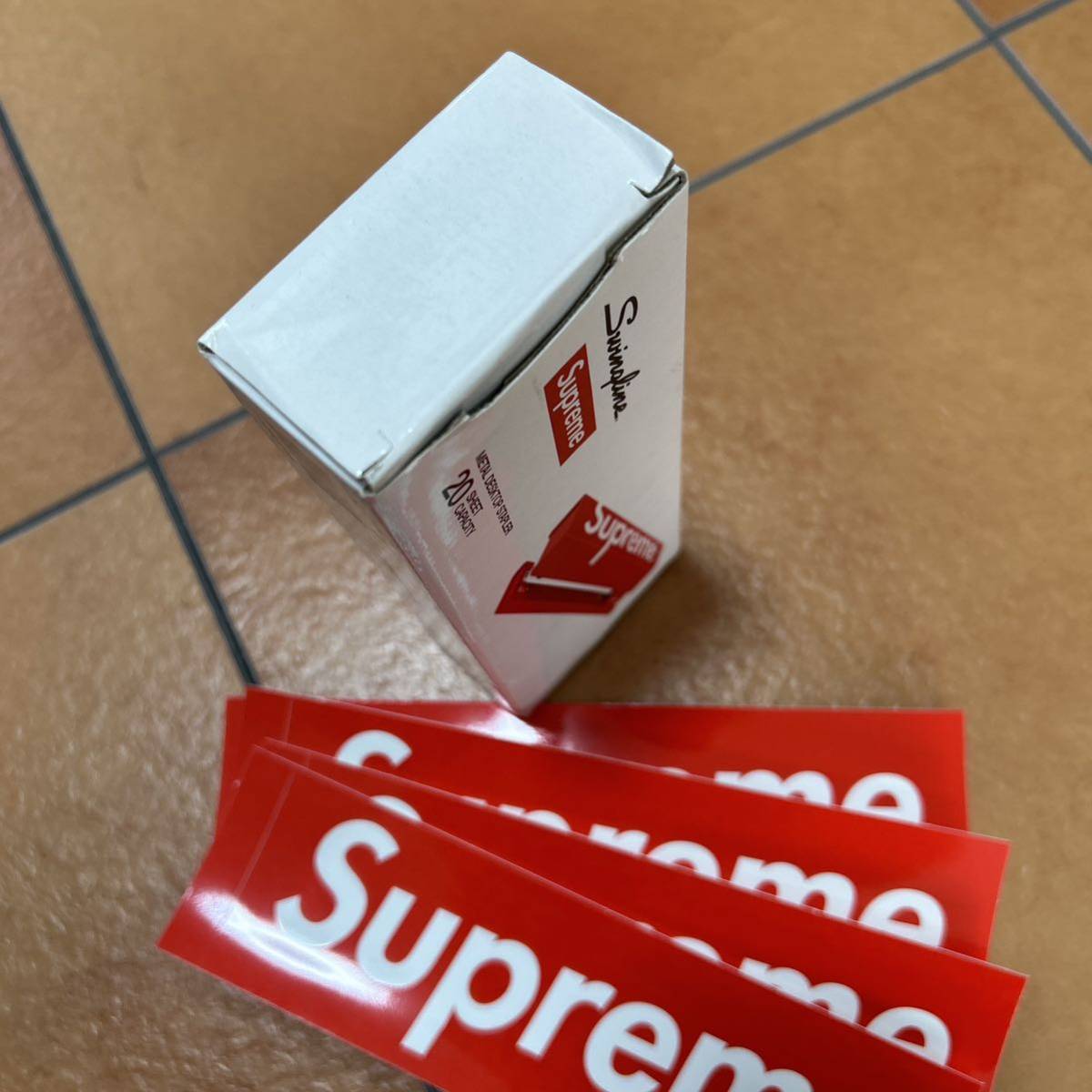 レア 新品 送料無料 Supreme Swingline Stapler シュプリーム スイングライン ステープラー ホチキス box logo ボックスロゴ ステッカー付_画像5