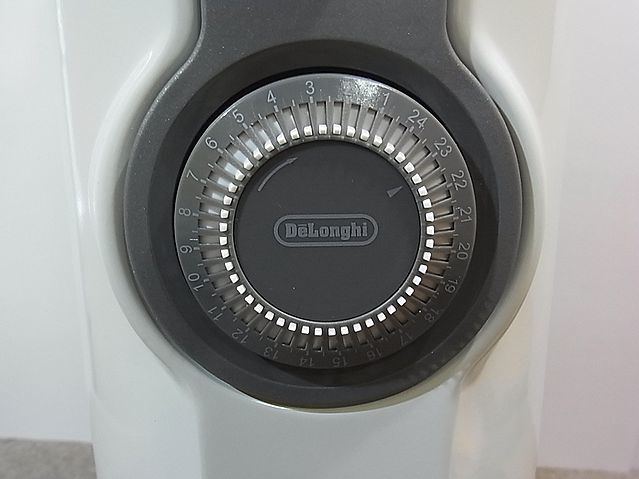 【NG123】美品 DeLonghi デロンギ オイルヒーター with Pet RHJ11G0812-DG 8畳～10畳 4層プロテクションコード 暖房器具 _画像5