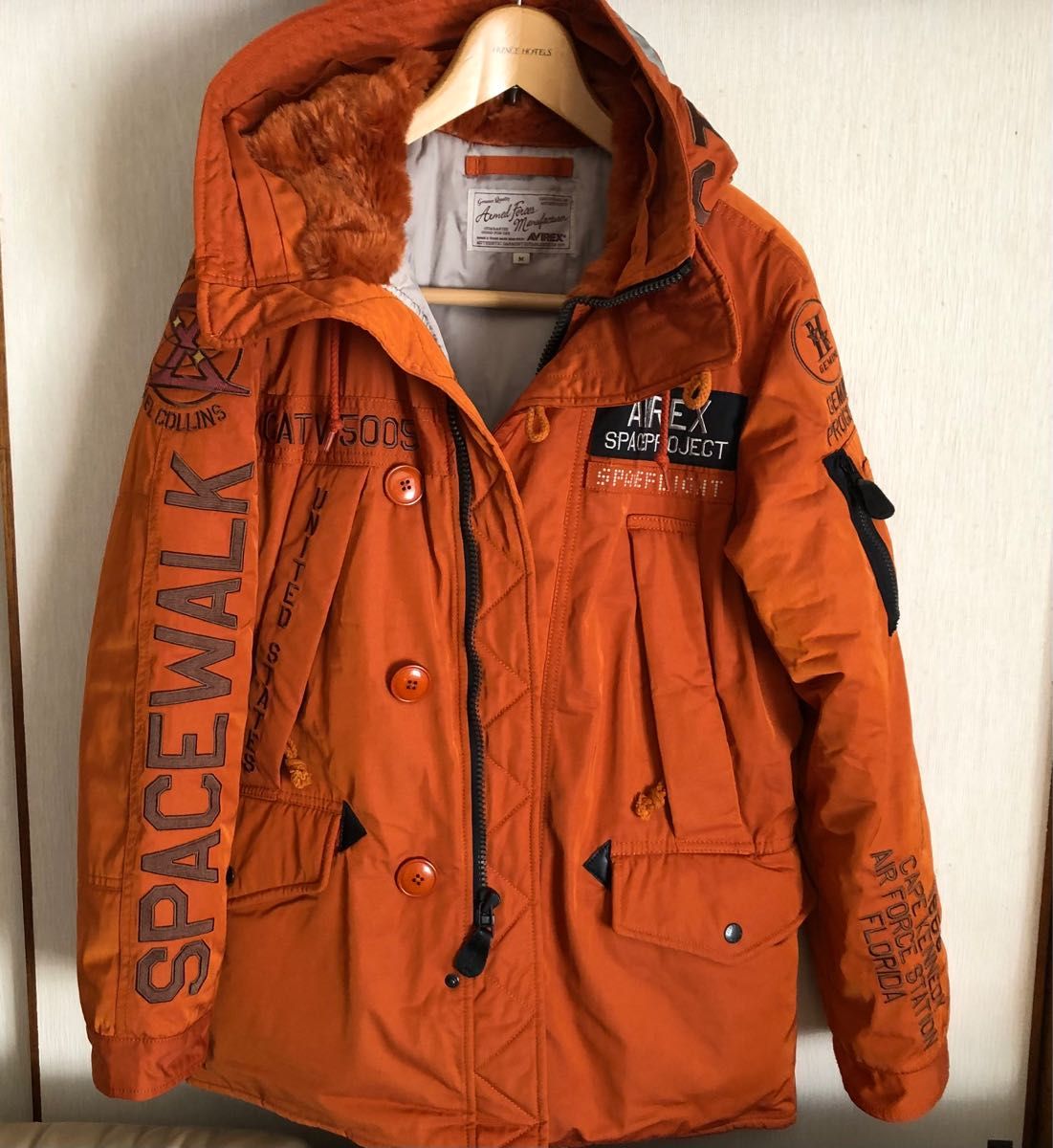 入手困難 希少!超美品 AVIREX アヴィレックス ミリタリージャケット