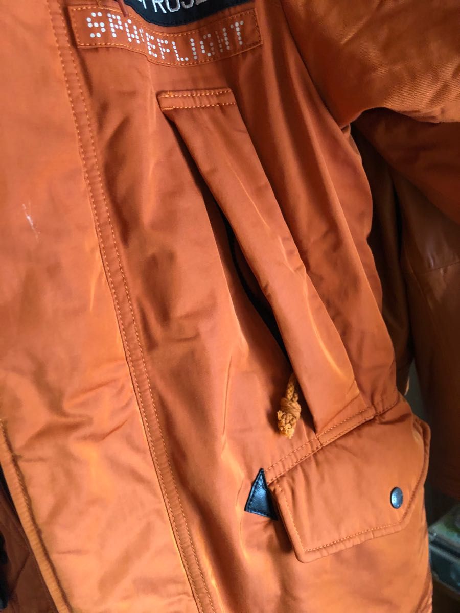 入手困難 希少!超美品 AVIREX アヴィレックス ミリタリージャケット