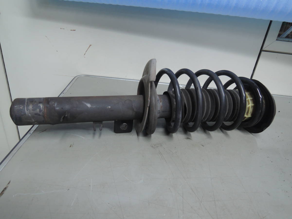 * A75F01 Peugeot 207 original right front suspension shock spring strut P-2488