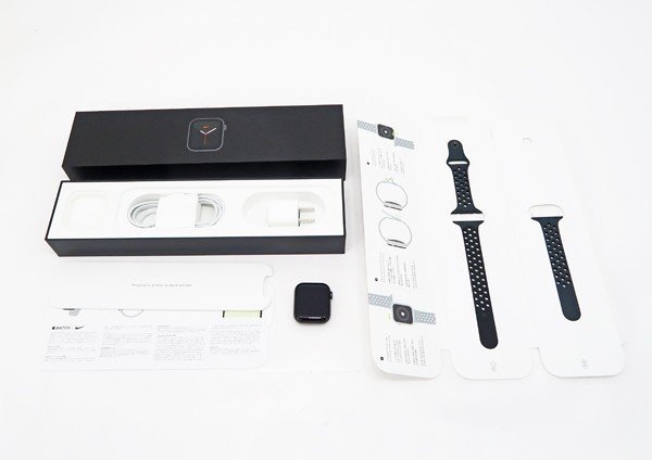 ヤフオク! - 【アップル】Apple Watch Nike Series5 40mm GP...