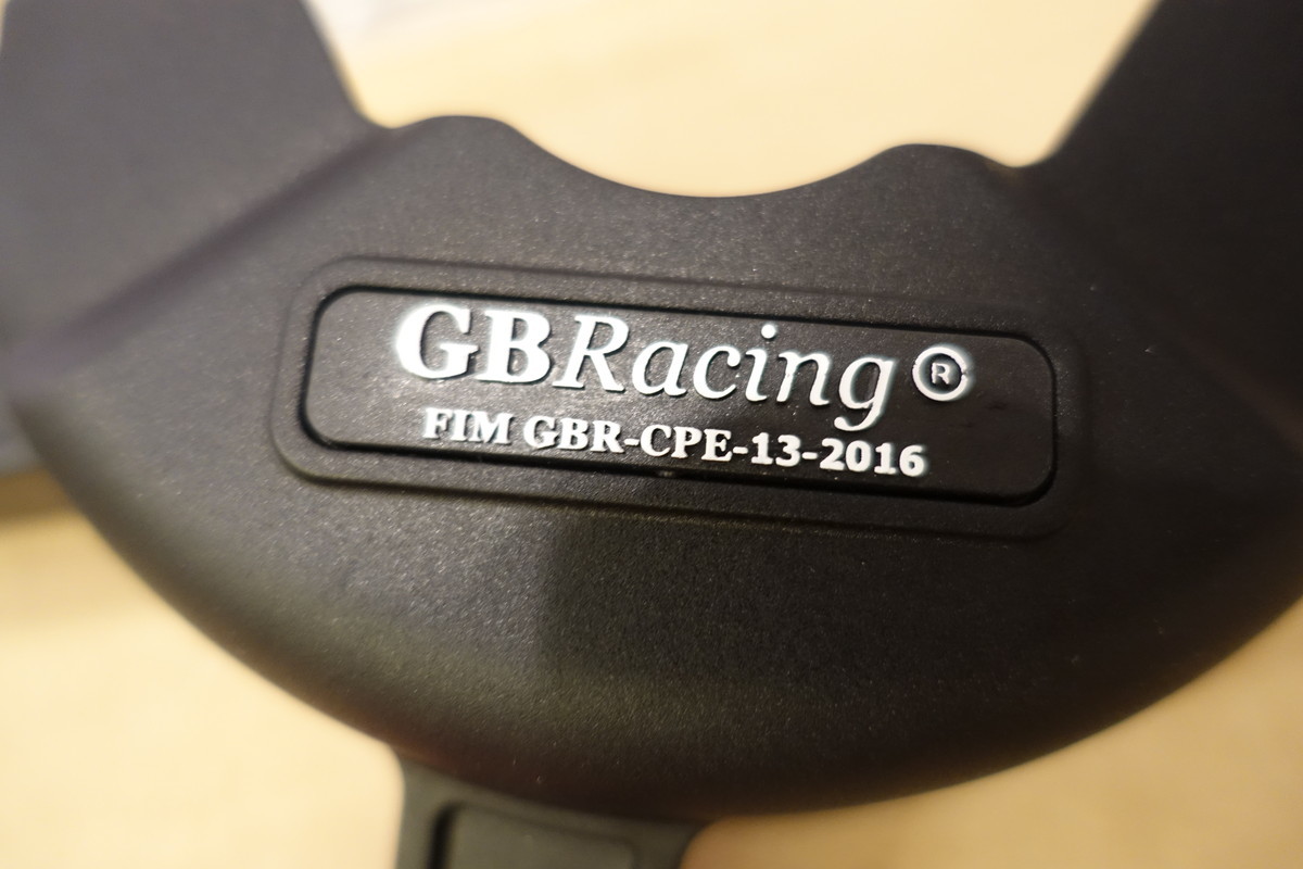 GB Racing DUCATI 1198/848 オルタネータージェネレーターカバー スライダーエンジンガード 定価21,660円 EC-1198-2007-1-GBR 3_画像4