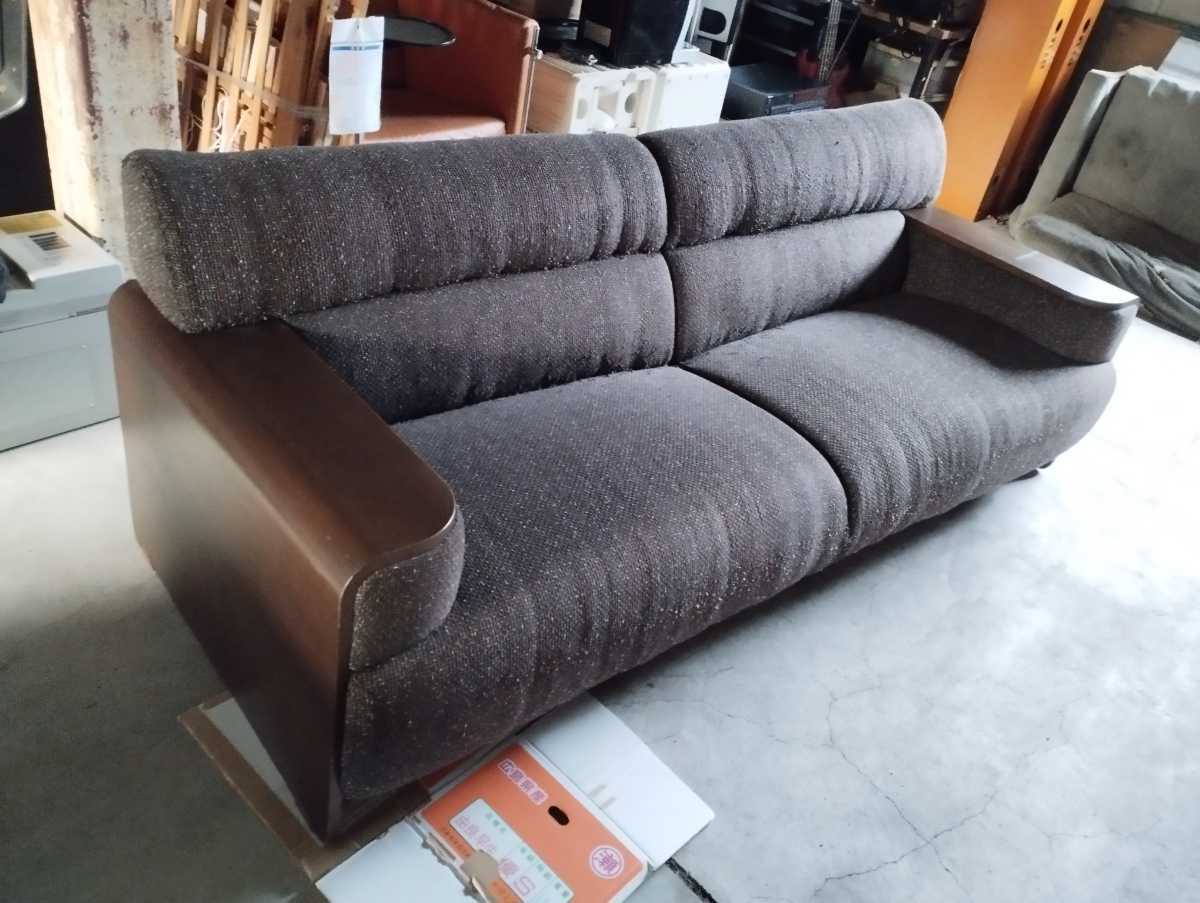 FUJI　FURNITURE フジファニチャー　富士ファニチャー　3人掛けソファー ウォールナット　L835WS 定価25万　生産終了品_画像1