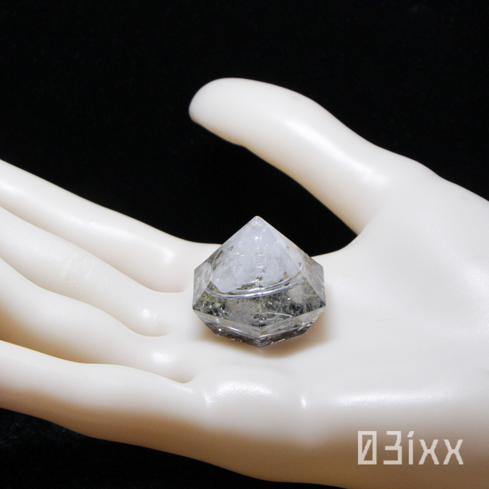 [ free shipping * prompt decision ]. salt orugo Night diamond type pedestal none white rutile quartz needle crystal natural stone interior .. luck with money fortune . stainless steel 03ixx