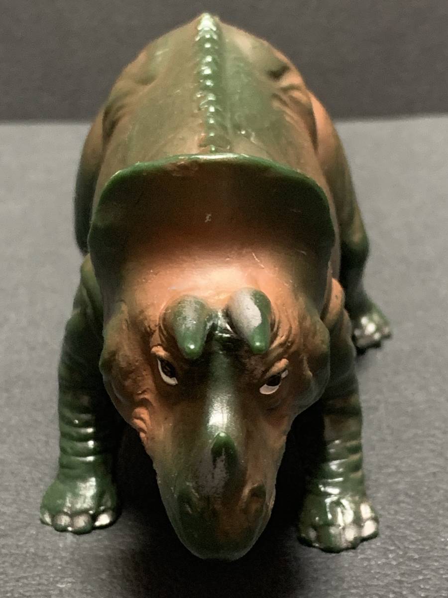 当時物 古い 珍スプレー版 トリケラトプス ソフビ 怪獣 昭和 当時物 古い 珍スプレー版 トリケラトプス ソフビ 怪獣 昭和