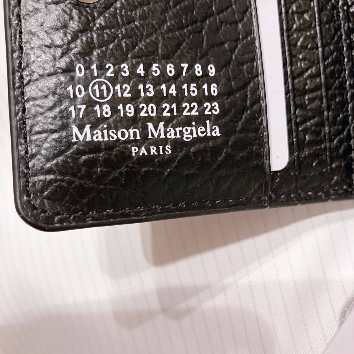 ラスト1点 【新品未使用】 メゾンマルジェラ MM6 二つ折り財布