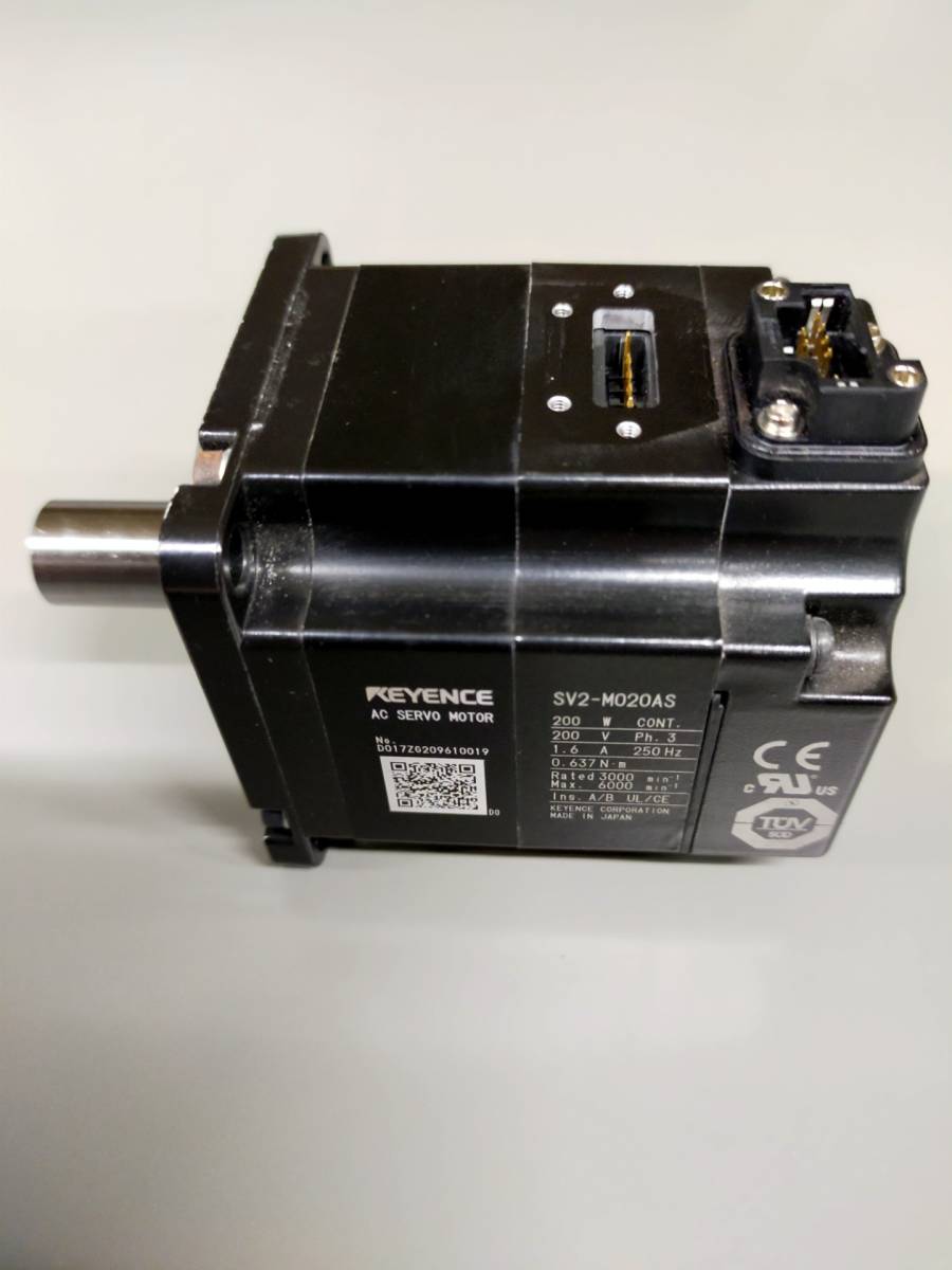 ACサーボシステム SV2 SERIES 200Wモータ用1式 キーエンス 美品 ACサーボシステム SV2 SERIES 200Wモータ用1式 キーエンス 美品
