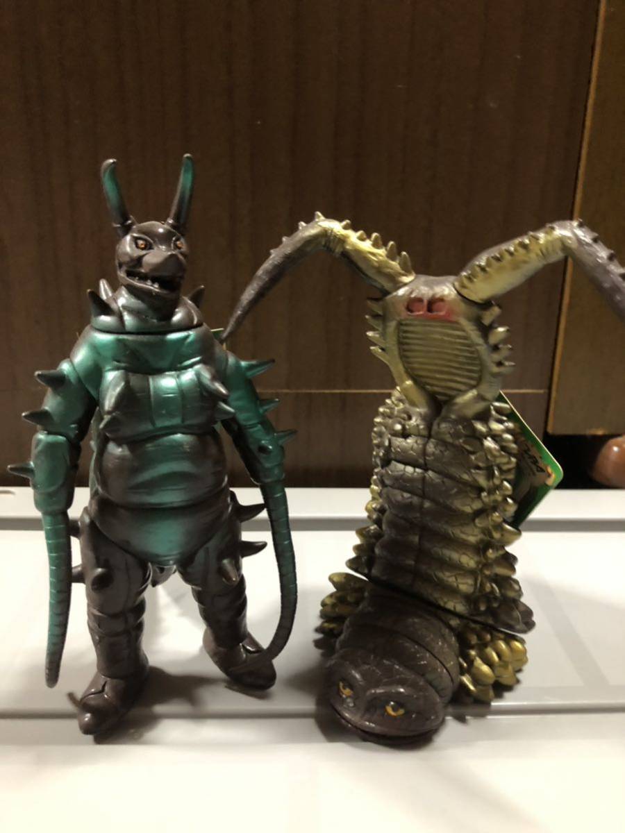 ツインテール バンダイ ソフビ プラタグ付 Yahoo!オークション - グドン ツインテール ソフビ プラタグ付