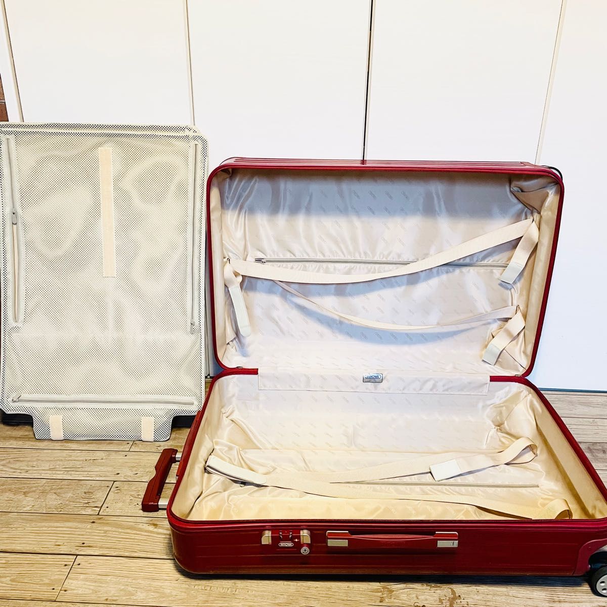 希少 廃盤】リモワ RIMOWA サルサデラックス スーツケース 4輪 希少 廃盤】リモワ RIMOWA サルサデラックス スーツケース 4輪