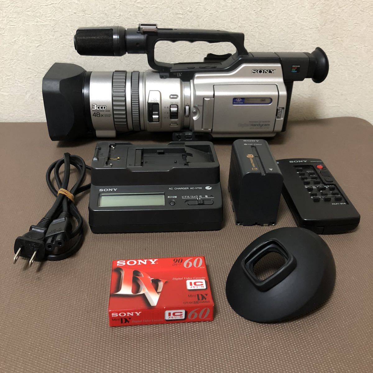 62%OFF!】 プロ向けモデル SONY ビデオカメラ DCR-VX2000 zppsu.edu.ph