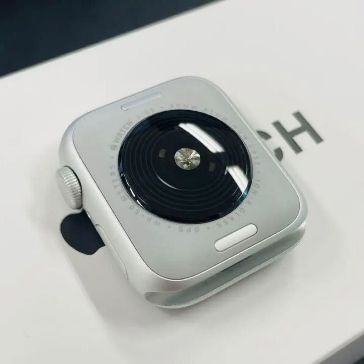 ほぼ未使用品】Apple Watch SE 第二世代（SE2）おまけ付｜Yahoo!フリマ