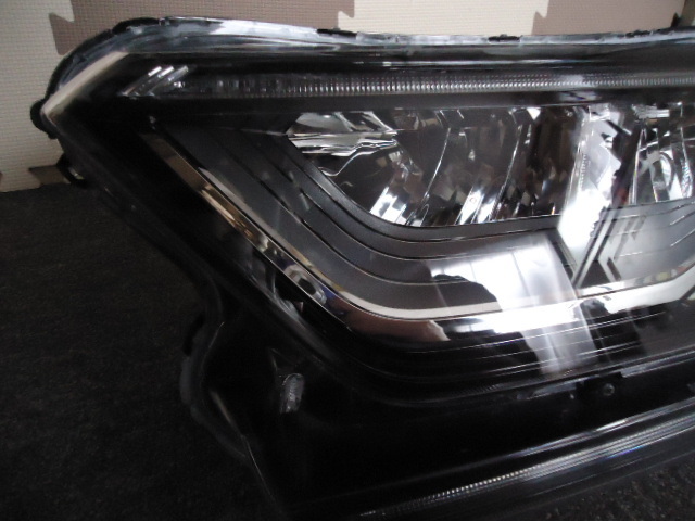 ▲◆▼ CR-V/CRV/C-RV [RW/RT] ☆左ヘッドライト STANLEY W4744_画像2