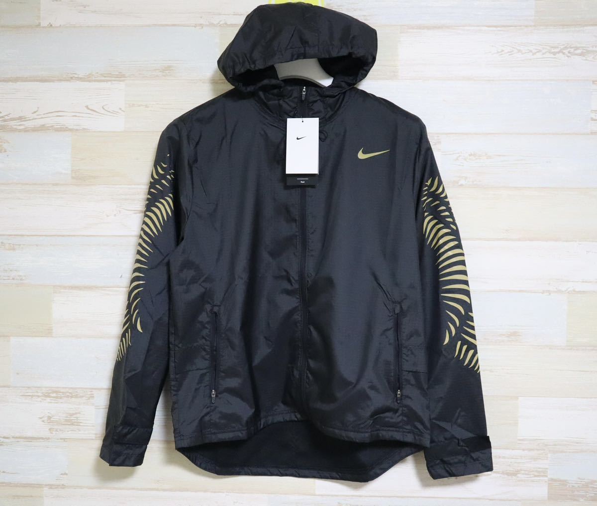 新品 定価10780円 Lサイズ NIKE ナイキ エッセンシャル VRN レディース　フーディ ジャケット　レディース　ランニング　スポーツウエア_画像1