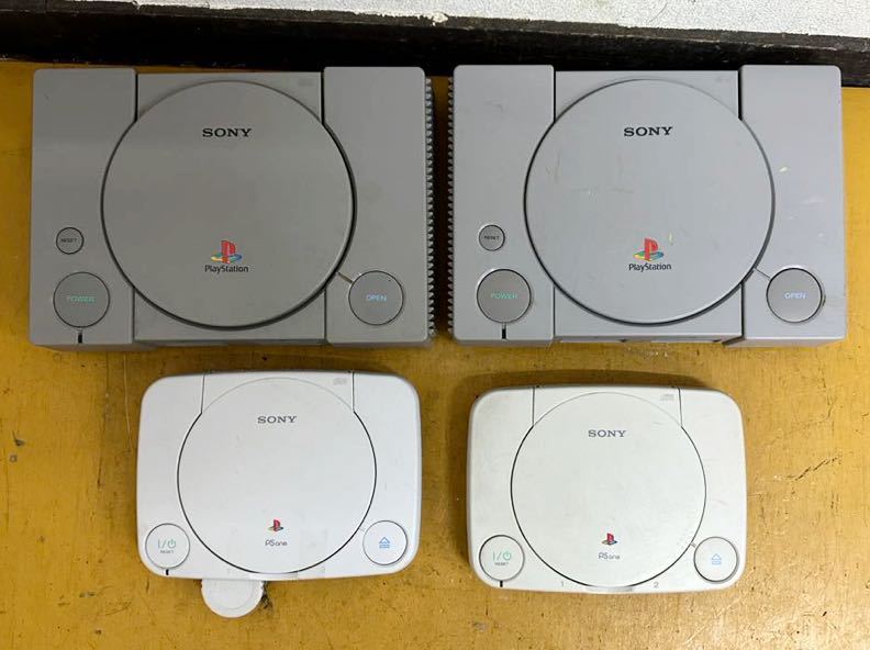 PS PSone プレイステーション本体 4台 まとめ SCPH-100x2/ SCPH-5000x2 動作未確認_画像1