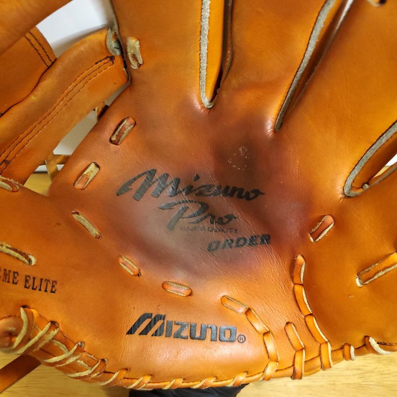 ミズノプロ 耕作オーダー 宮本慎也モデル サンプル ビッグエムラベル mizunoPro ORDER 一般硬式用内野手グラブ 野球 大人用グローブ SAMPLE_画像3