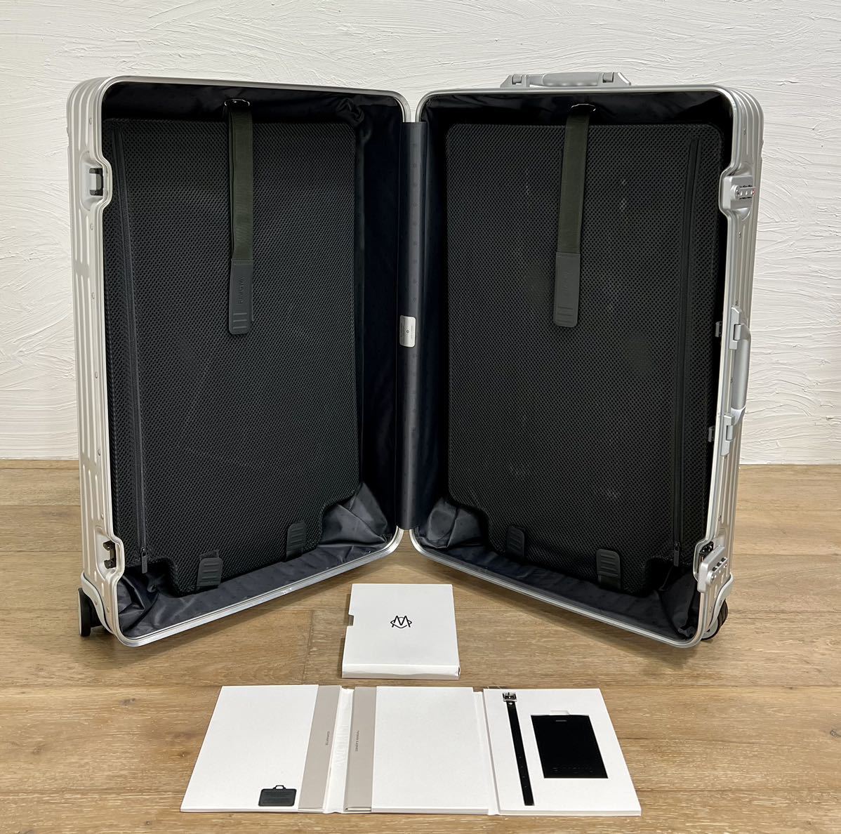 ◇RIMOWA ORIGINAL Check-In L Lufthansa Edition リモワ ◇RIMOWA ORIGINAL Check-In L Lufthansa Edition リモワ