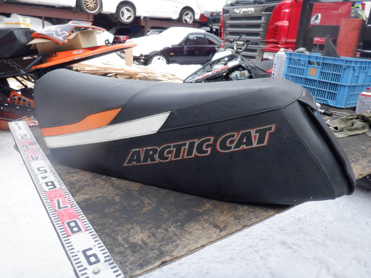 Arctic Cat 08 M1000 162 Sno Pro ③　シート　椅子　個人宅配達可　M8 M7 スノープロ