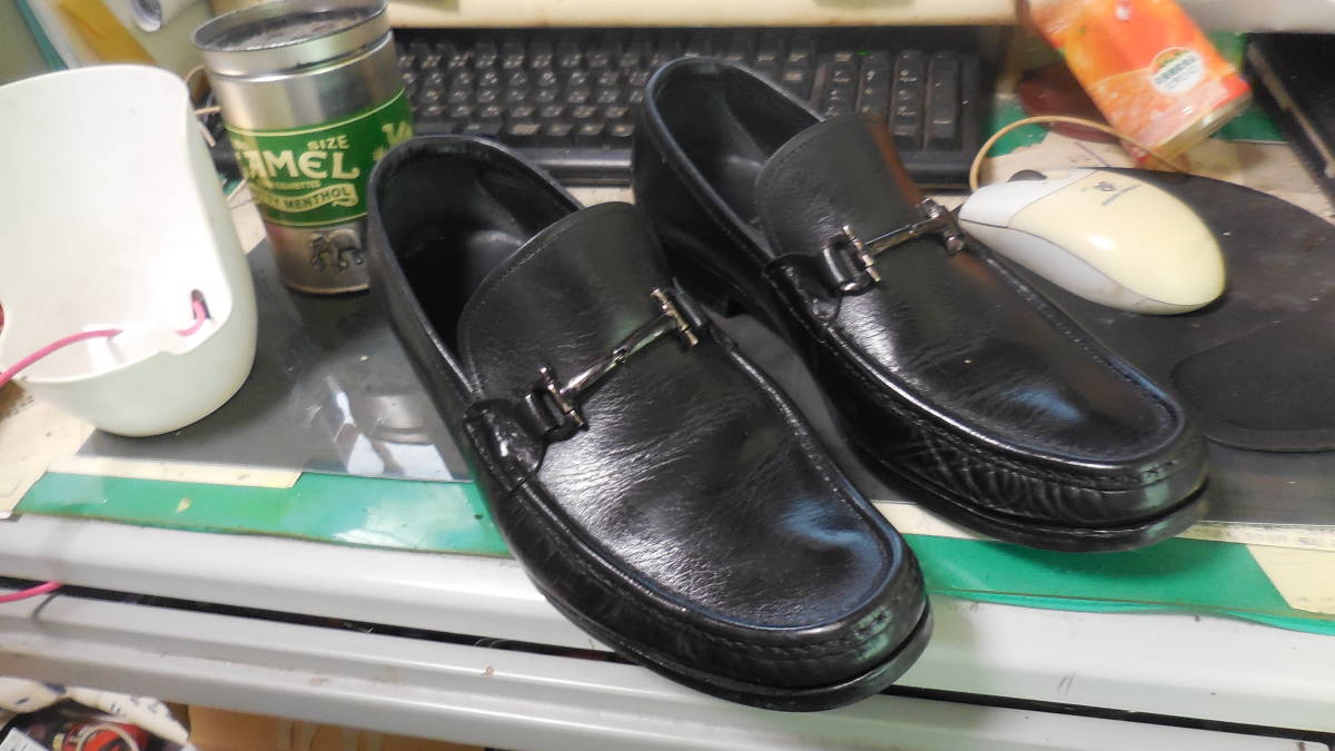 【海外輸入】 フェラガモ】本物 EEE 7 伊製 メンズ 紳士 レザー 本革 ビジネスシューズ 黒 25cm 靴 Ferragamo 男性用 【海外輸入】 フェラガモ】本物 EEE 7 伊製 メンズ 紳士 レザー 本革 ビジネスシューズ 黒 25cm 靴 Ferragamo 男性用