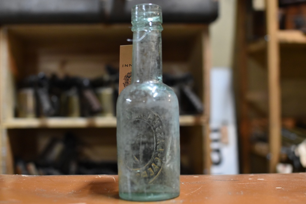 106784 ヴィンテージ　ボトル　瓶　イギリス ガラス_画像5