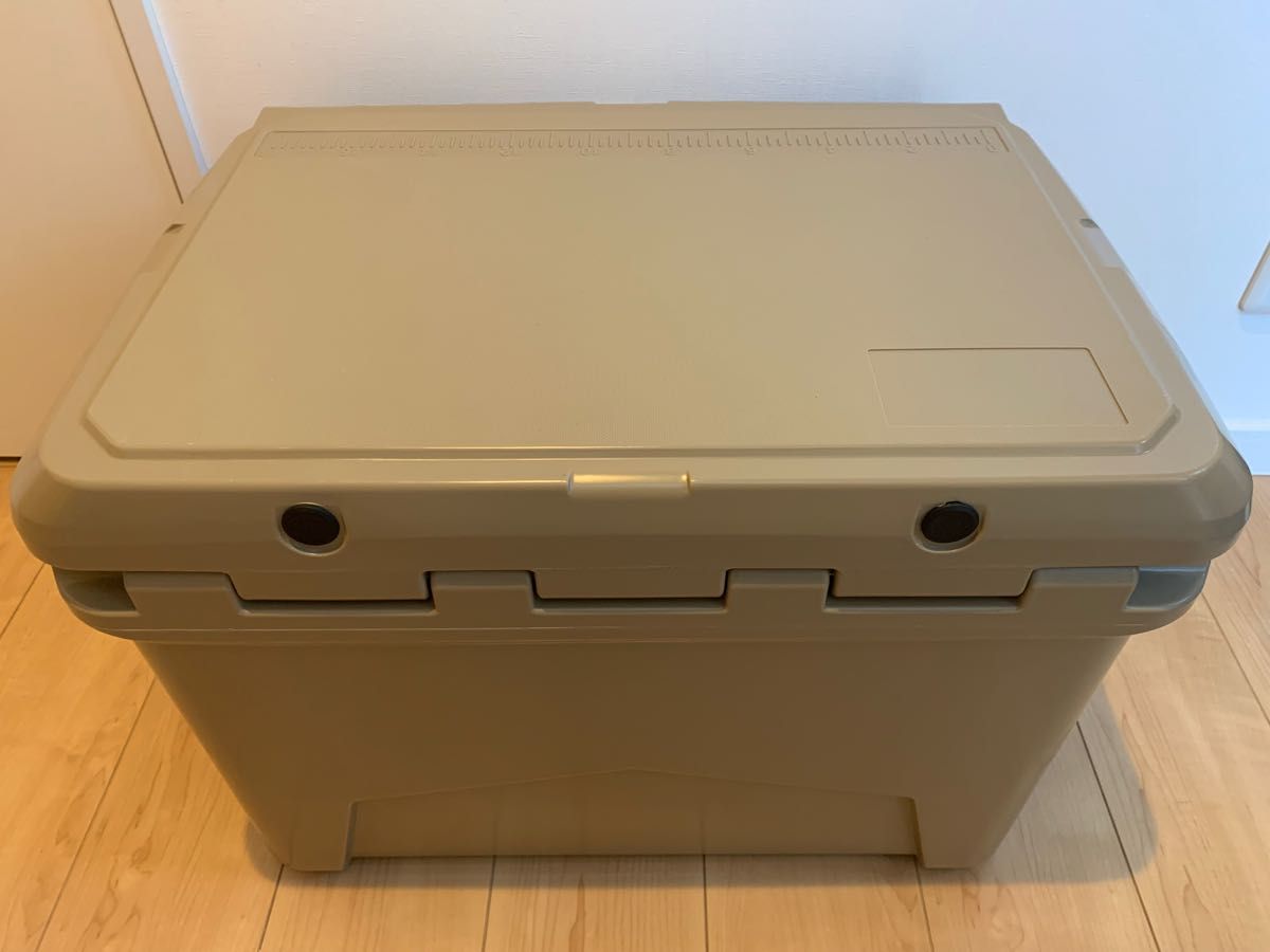 アイスランドクーラーボックス(ICELANDCOOLER)ハードクーラーボックス　35QT(33.1L) サンド(Sand) 