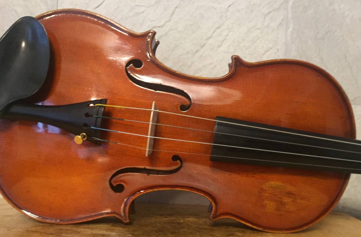 大人用モダン期オイルニスヴァイオリンーGIUSEPPE FIORINI DA BOLOGNA anno 1930 ラベル 祖母の愛用バイオリンを格安で出品致します！_画像2