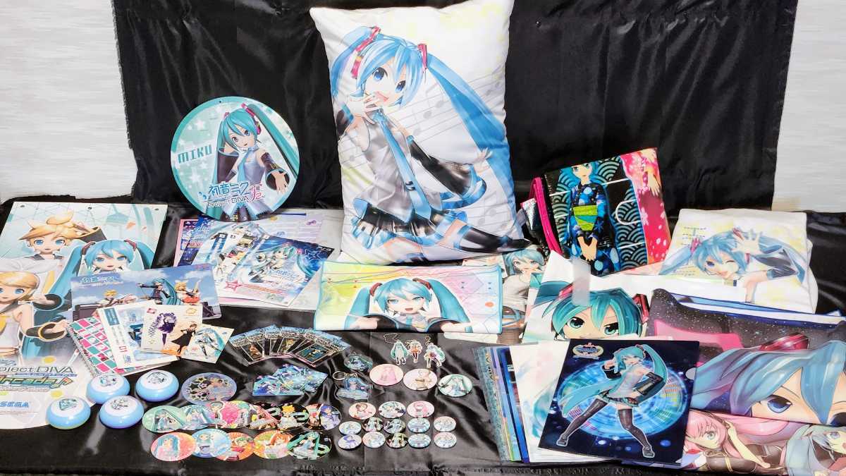 初音ミク Project DIVA シリーズ グッズ詰め合わせ - デスクマット、T