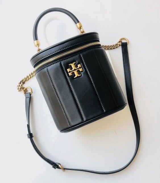 新品未使用 ショルダーバッグ トリーバーチ TORY BURCH iPhone スマホケース ポシェット 斜め掛け レザー TB108733 キラ 黒 ブラック