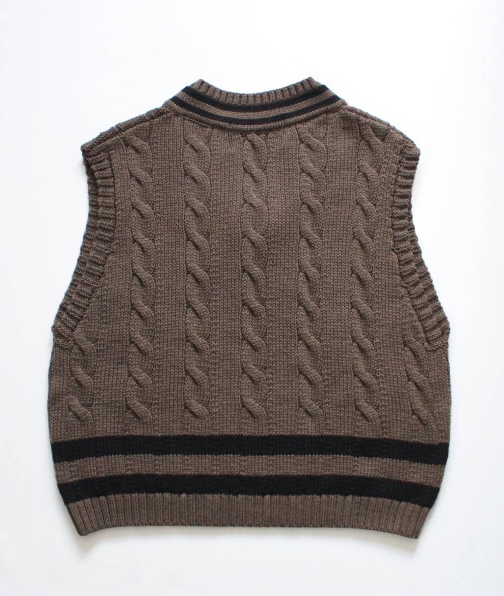 英国製【 Oldderby Knitwear オールドダービーニットウエア 】ウール Vネック ケーブルニット チルデン ベスト フリーサイズ ブラウン_画像10