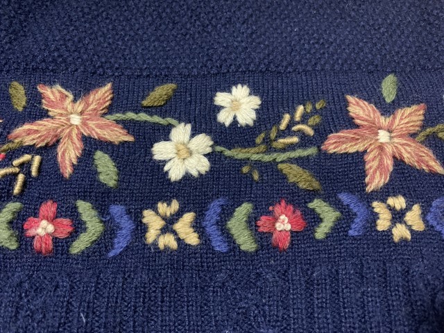 LAURA ASHLEY【ローラアシュレイ】ヴィンテージ 刺繍 ニットセーター_画像6