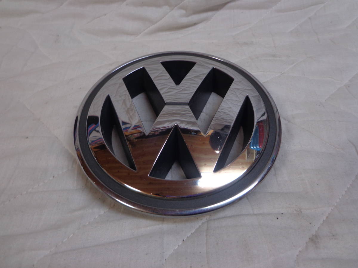  VW Volkswagen フォルクスワーゲン　グリルエンブレム 150mm グリルマーク 1K5 853 600 US3 AT ジャンク品として！_画像1