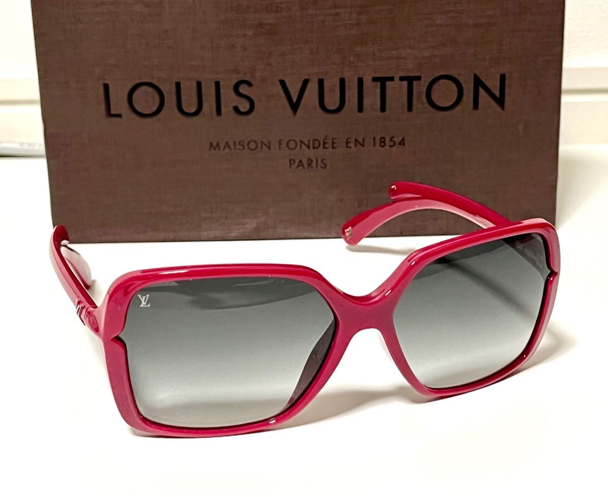 美品 LOUIS VUITTON サングラス フラワー レディースファッション 財布